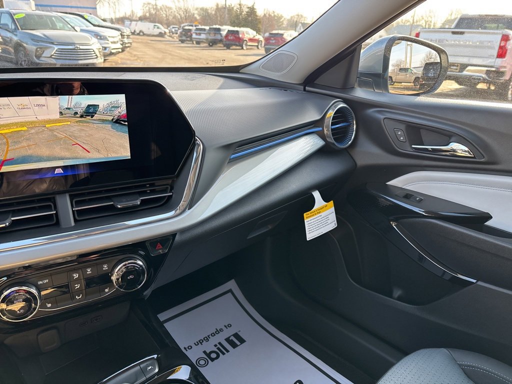 New 2026 Chevrolet Trax LT w/ Driver Confidence Package image 18