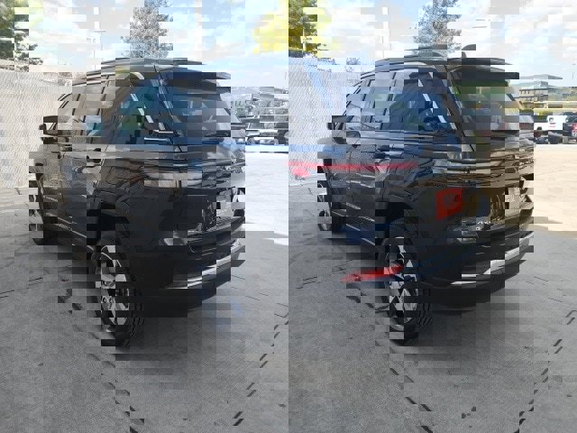 New 2025 Jeep Grand Cherokee Limited image 25