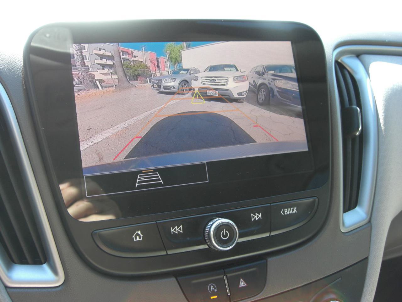 Used 2024 Chevrolet Malibu LS FWD image 21