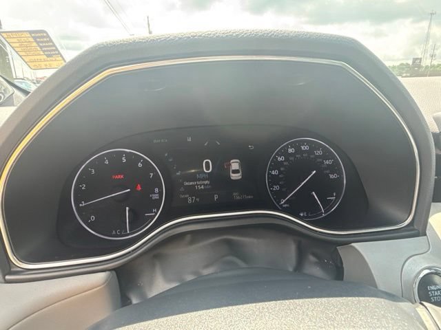 Used 2019 Toyota Avalon Limited FWD image 18