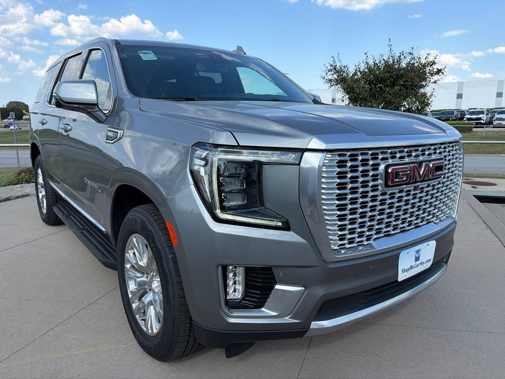 Used 2023 GMC Yukon Denali AWD/4WD image 2