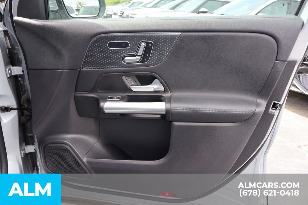 Used 2025 Mercedes-Benz GLA 250 image 29