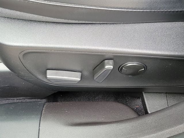 Used 2023 Ford Escape ST-Line w/ Tech Pack #1 AWD/4WD image 6