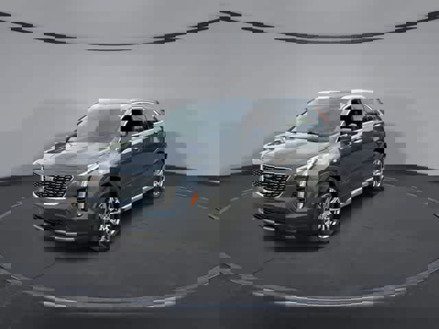 Used 2021 Cadillac XT4 Premium Luxury w/ Driver Awareness Package image 4