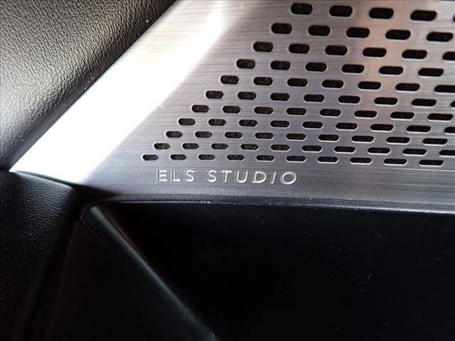 Used 2023 Acura MDX SH-AWD w/ Technology Package image 17