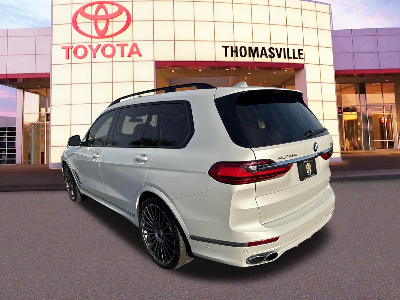 Used 2022 BMW ALPINA XB7 AWD/4WD image 7