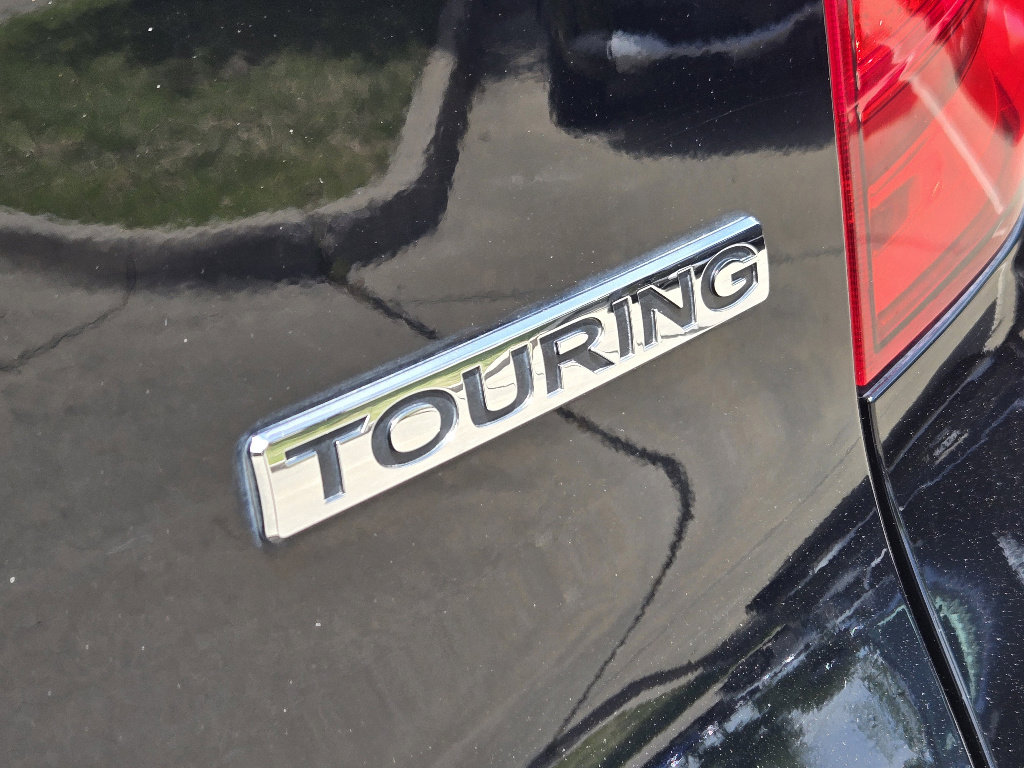 Used 2018 Honda Pilot Touring image 16