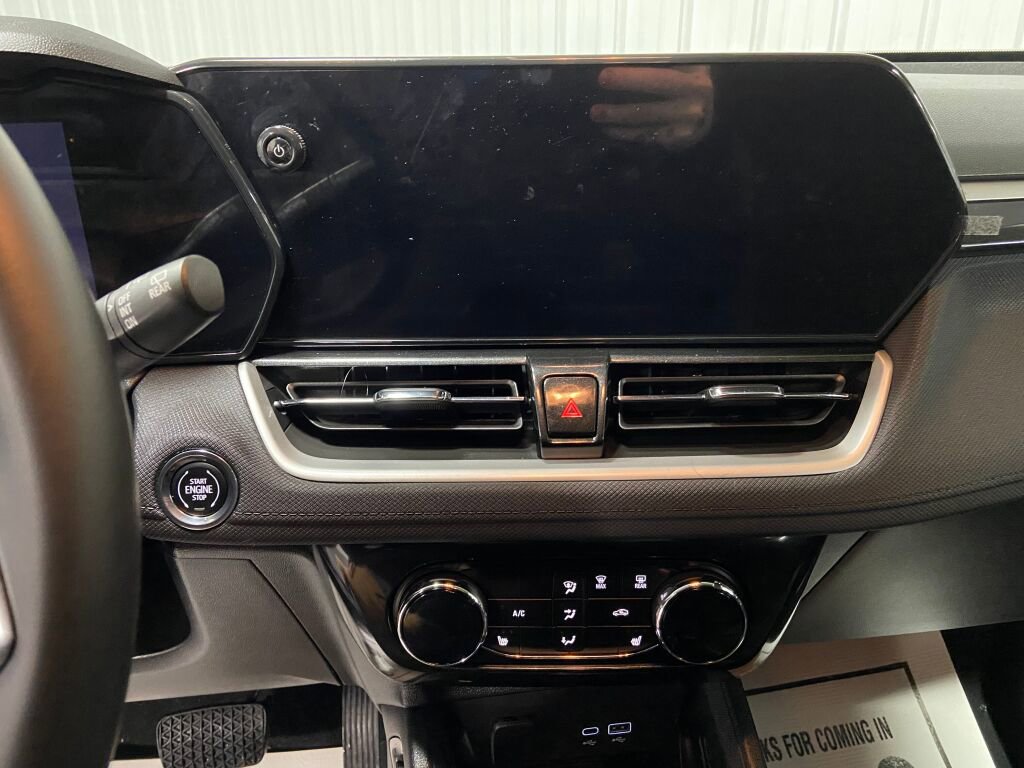 Used 2024 Chevrolet TrailBlazer LT w/ LT Cold Weather Package image 12