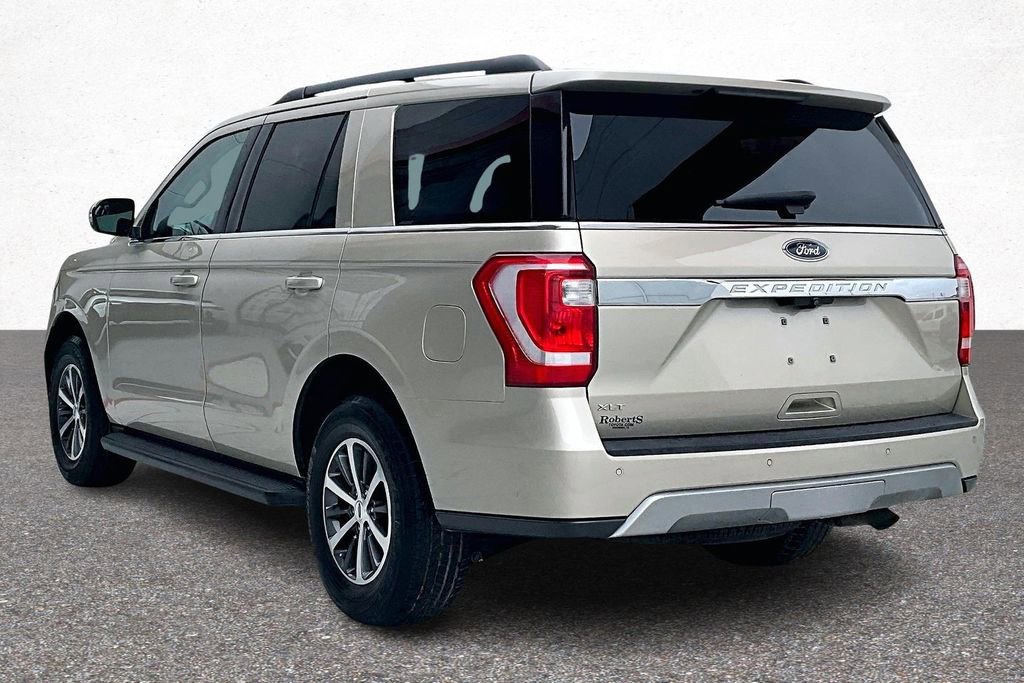 Used 2018 Ford Expedition XLT image 5