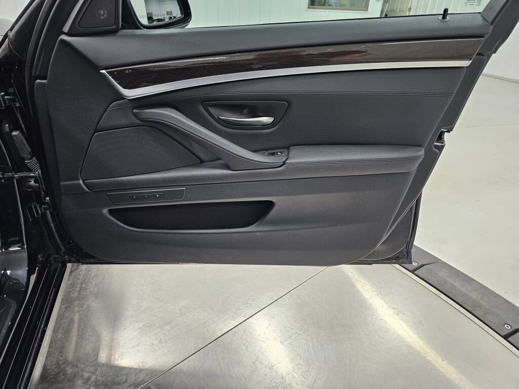 Used 2012 BMW 535i xDrive Sedan image 30