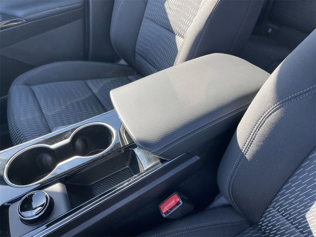 New 2026 Chevrolet Equinox LT w/ LPO, Floor Liner Package image 21