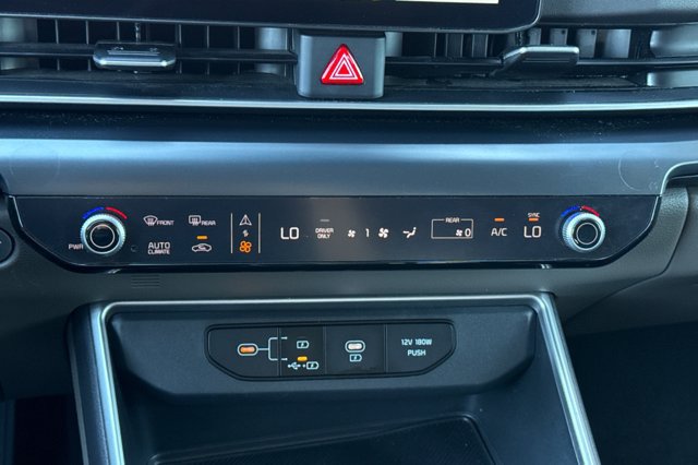 Certified 2026 Kia Carnival LXS FWD image 28