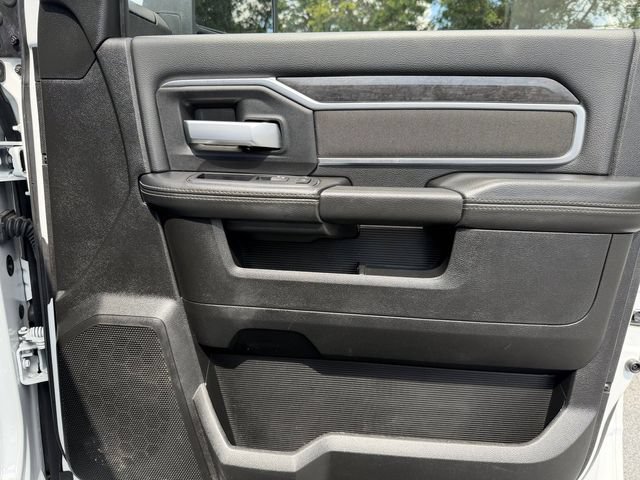 Used 2024 RAM 3500 Big Horn AWD/4WD image 31