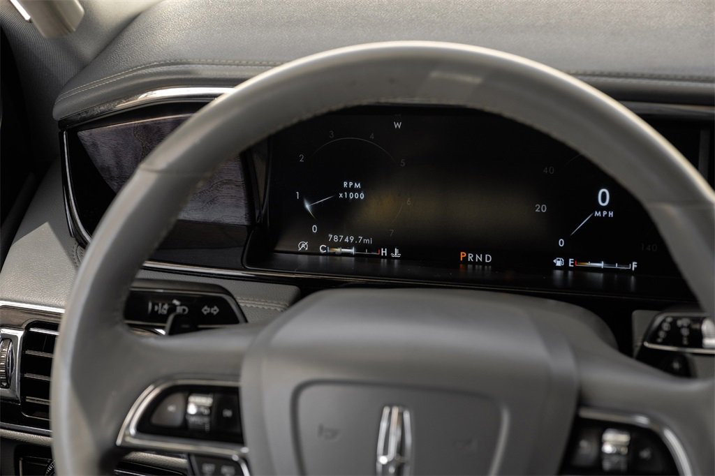 Used 2019 Lincoln Navigator Reserve image 18