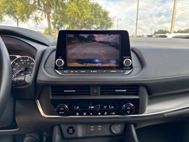 Used 2025 Nissan Rogue SV AWD/4WD image 28