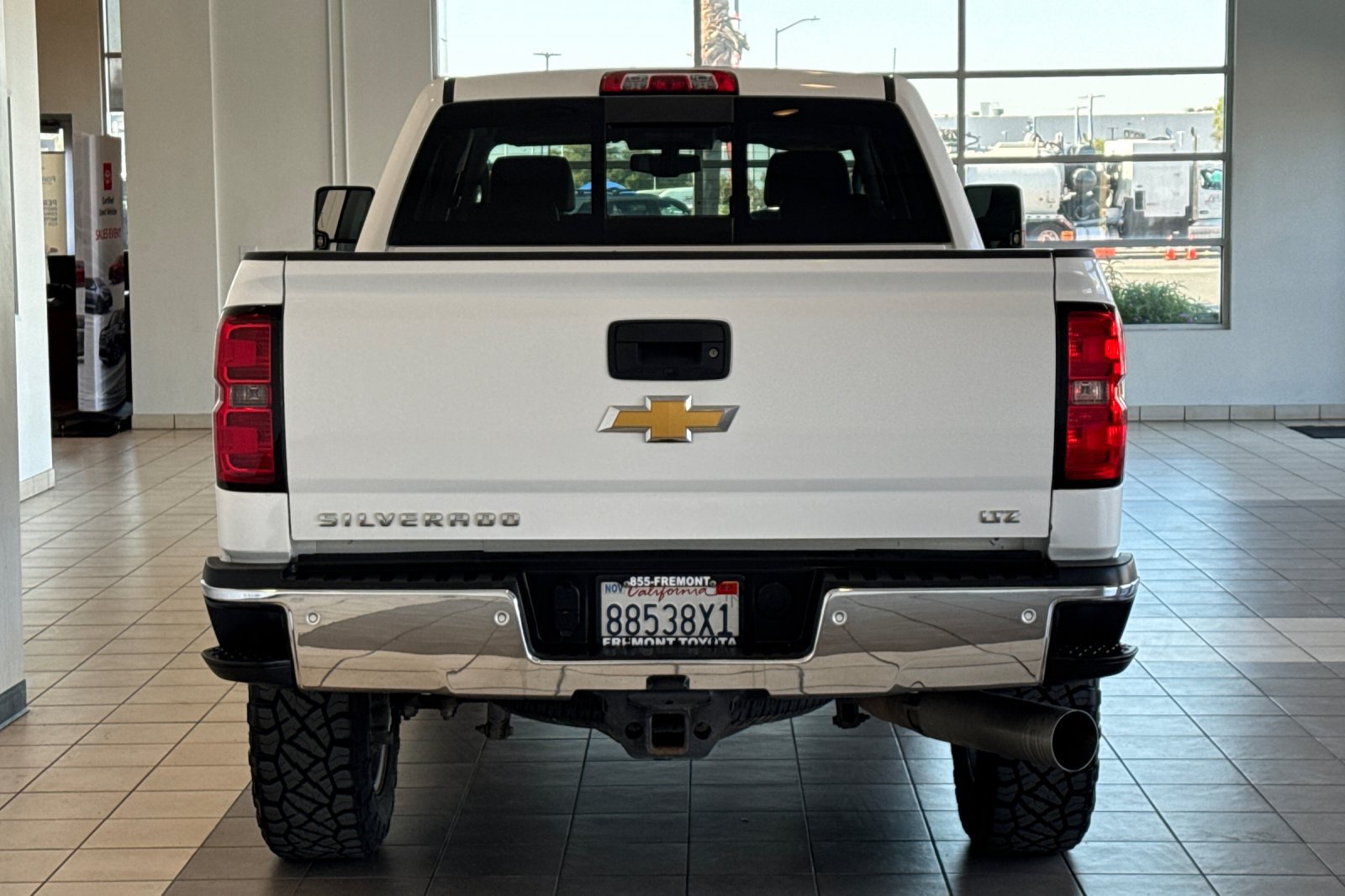 Used 2015 Chevrolet Silverado 2500 LTZ w/ Duramax Plus Package AWD/4WD image 5