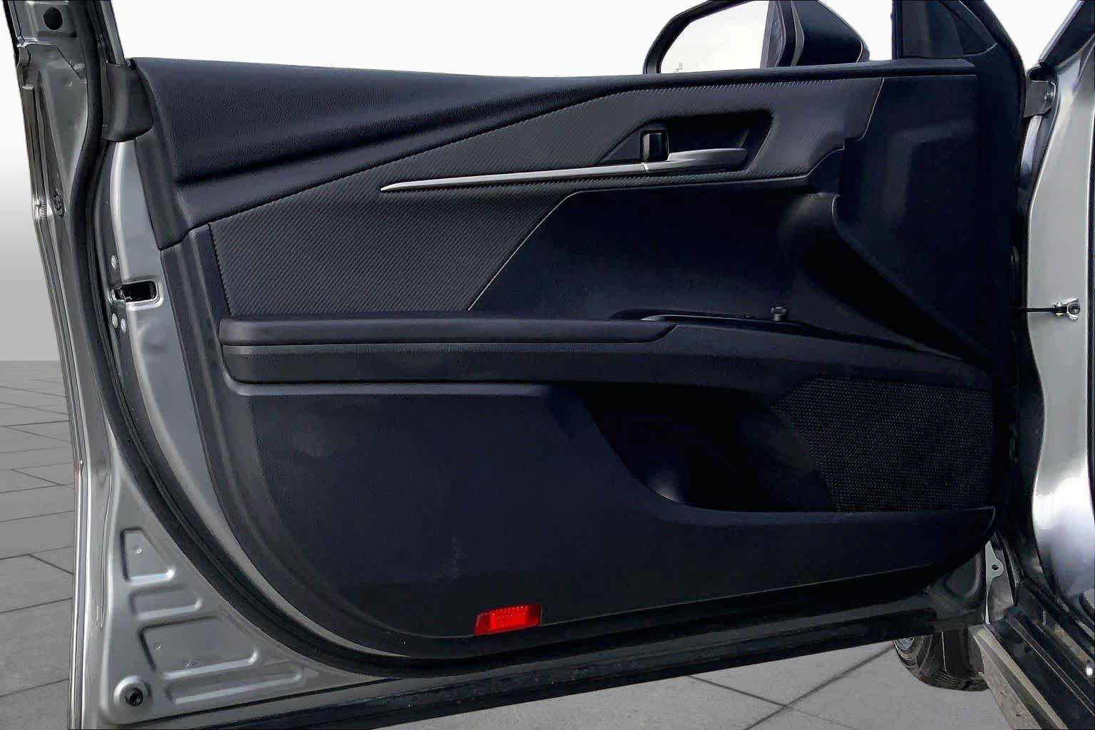 Used 2026 Toyota Camry SE w/ Multimedia Upgrade Package FWD image 22