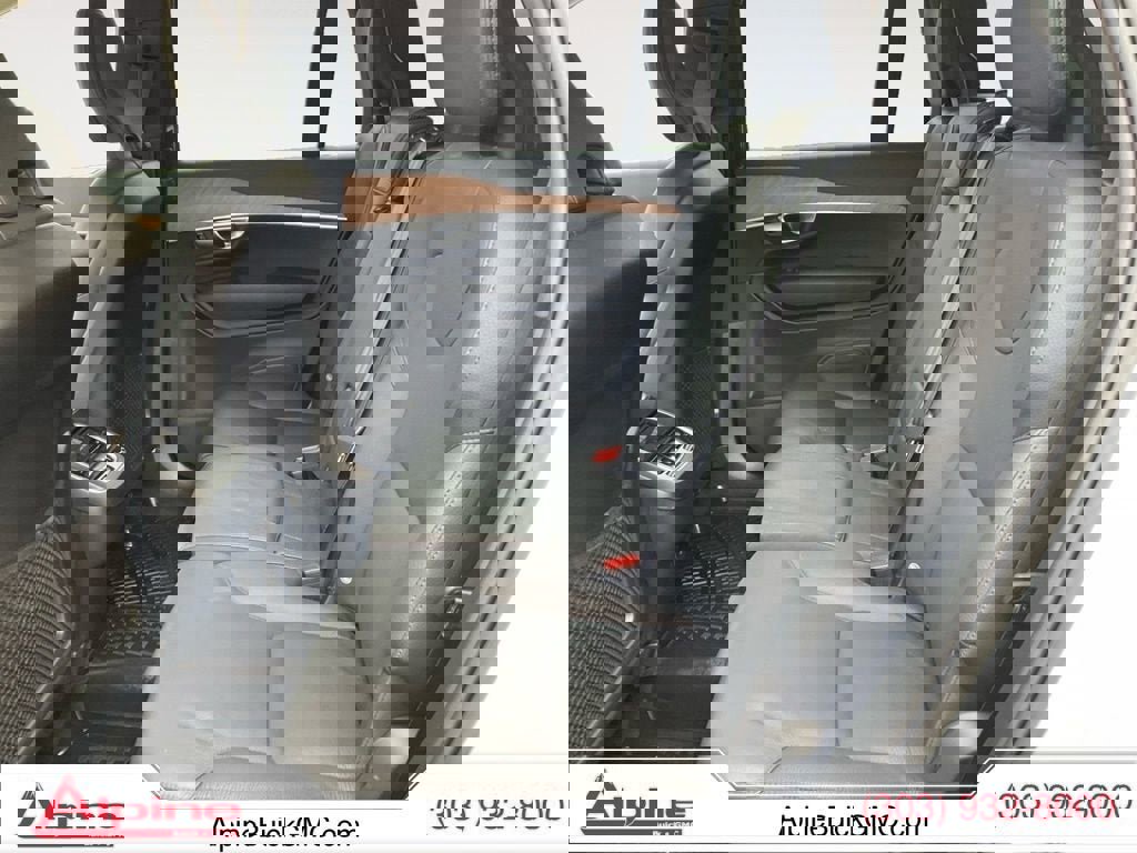 Used 2024 Volvo XC90 B5 Plus image 13