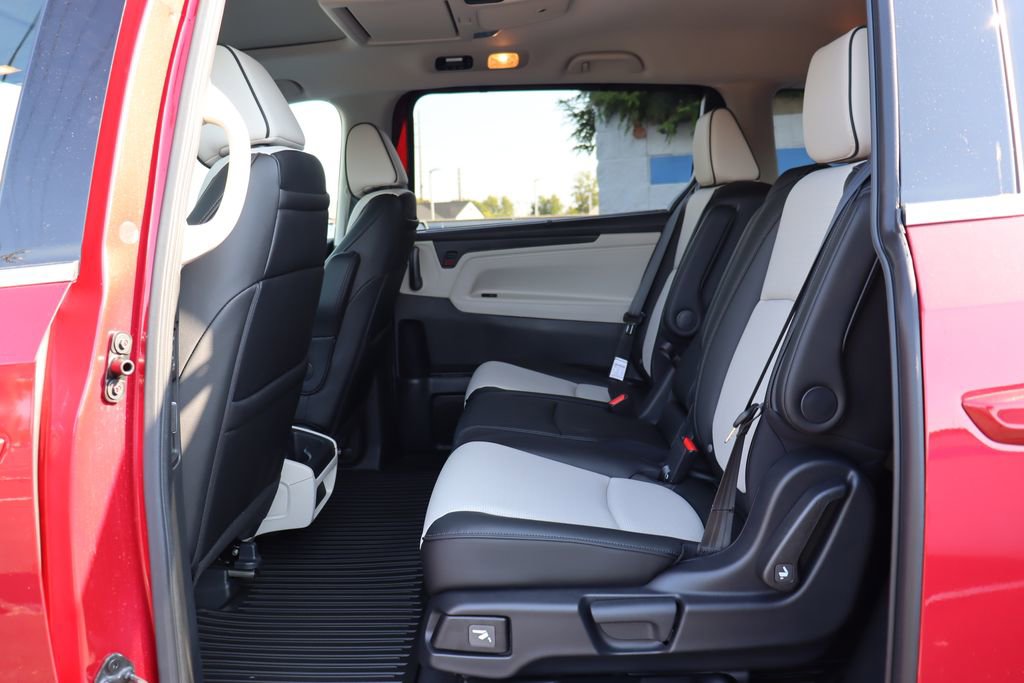Used 2026 Honda Odyssey Elite image 11