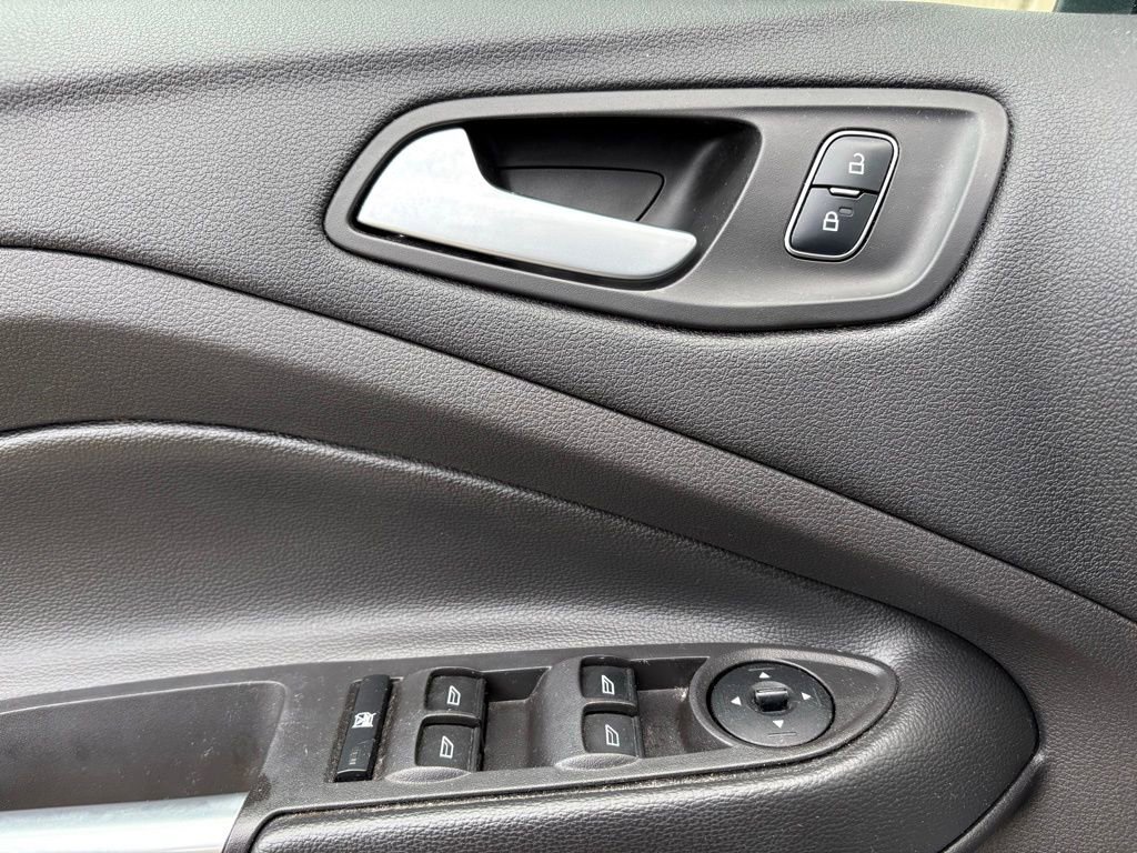 Used 2018 Ford Escape SE image 21