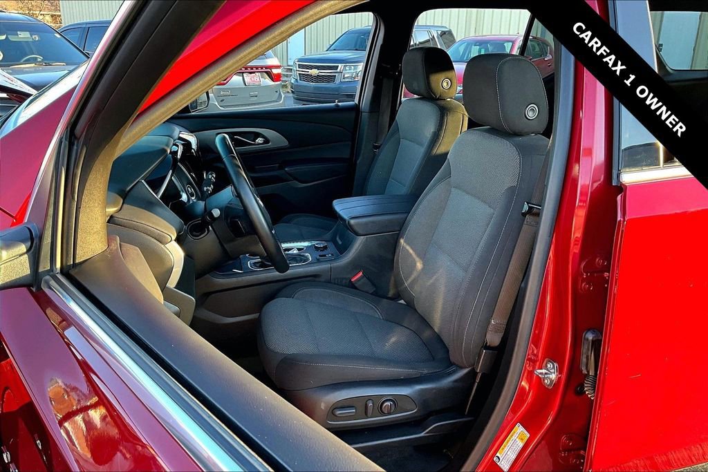 Used 2023 Chevrolet Traverse LT w/ LPO, Floor Liner Package image 20