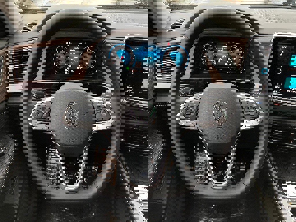 New 2025 Volkswagen Atlas SEL Premium R-Line image 19