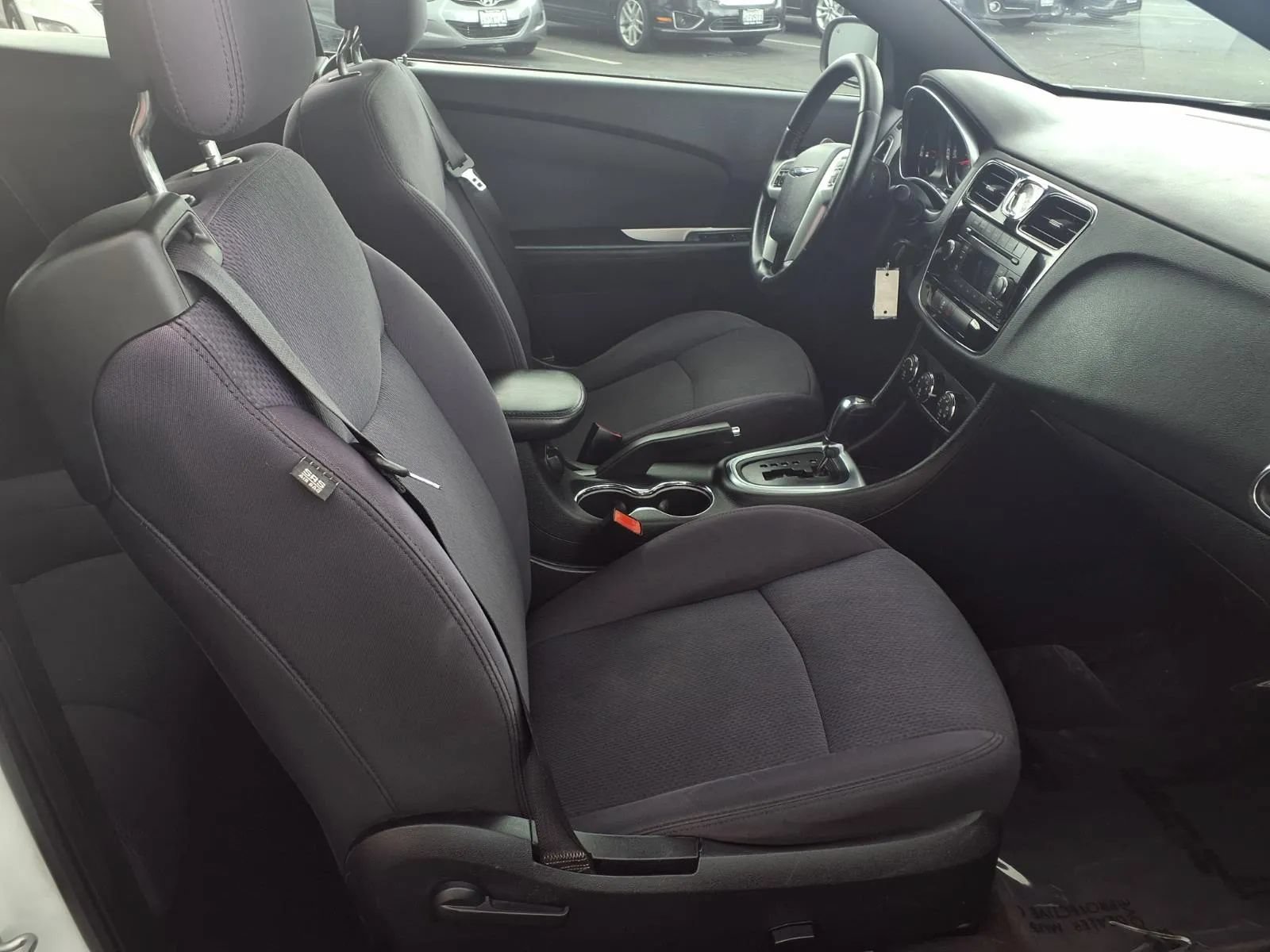 Used 2012 Chrysler 200 Touring FWD image 22