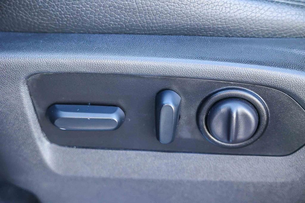 Used 2022 GMC Sierra 3500 Denali w/ Denali Ultimate Package image 31