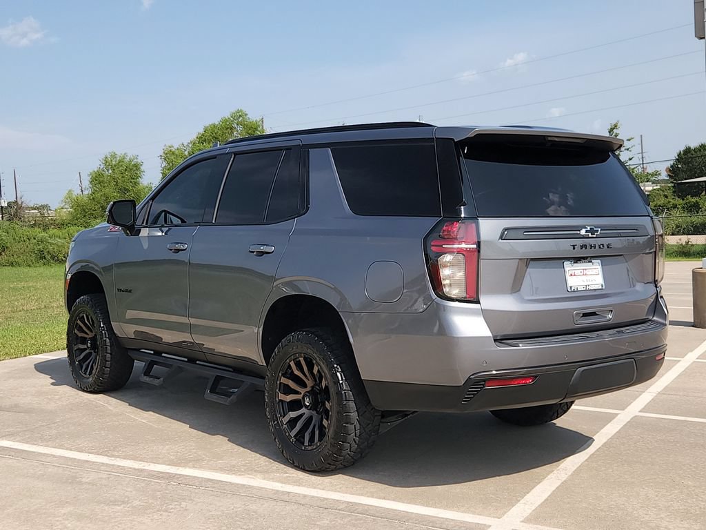 Used 2021 Chevrolet Tahoe Z71 w/ Luxury Package AWD/4WD image 7