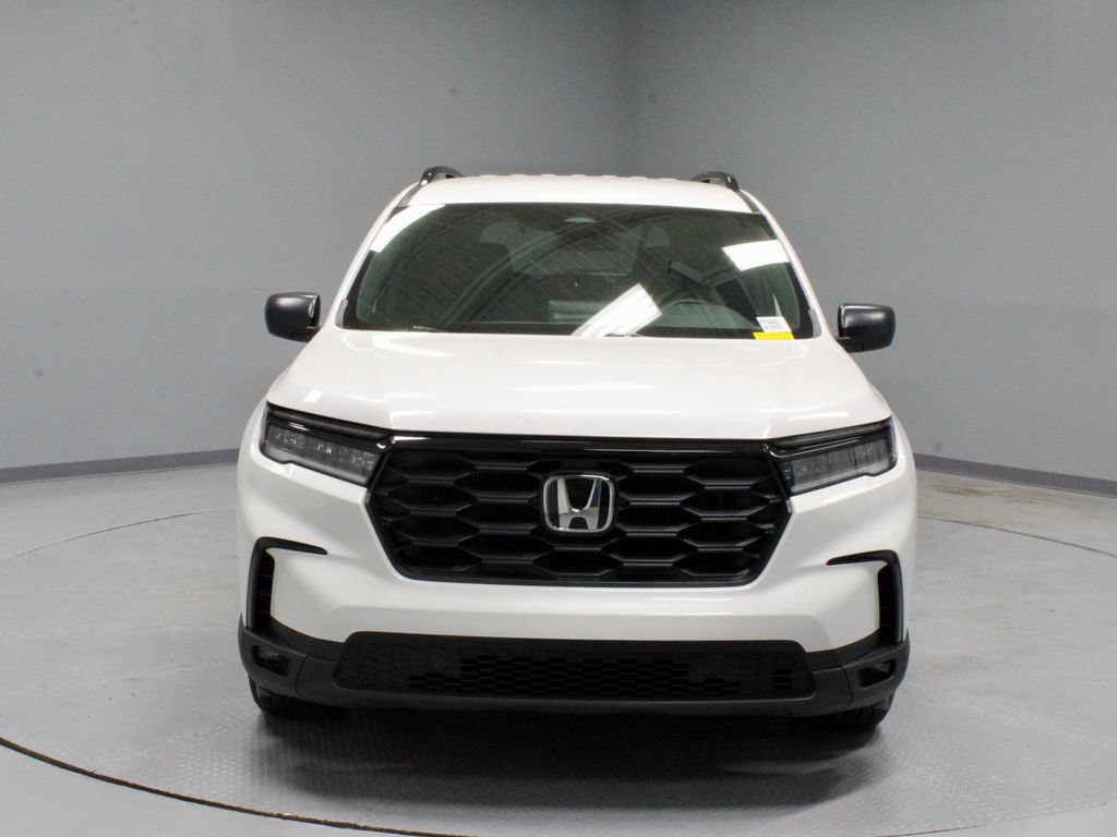 Used 2025 Honda Pilot Sport image 6