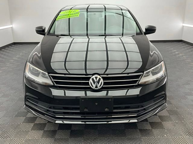 Used 2016 Volkswagen Jetta SE FWD image 2