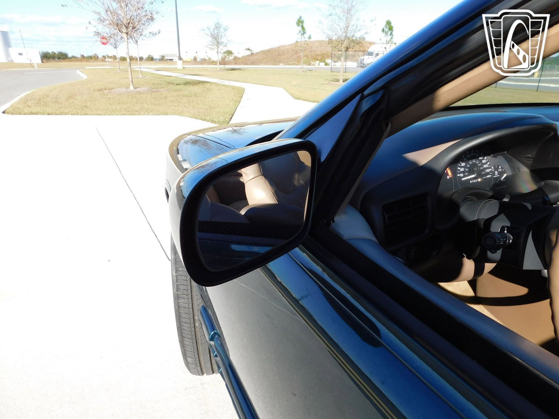 Used 1995 Oldsmobile Cutlass Supreme Convertible image 30