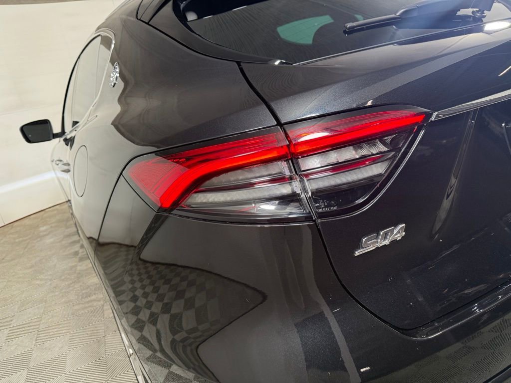 Used 2021 Maserati Levante S GranLusso image 7