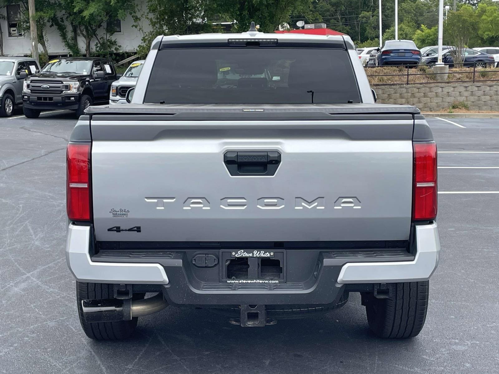 Used 2024 Toyota Tacoma TRD Sport AWD/4WD image 6