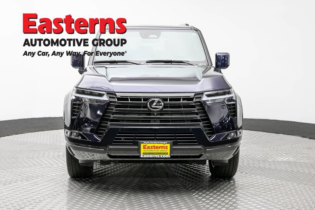 Used 2025 Lexus GX 550 w/ Accessory Package (2T) AWD/4WD image 2