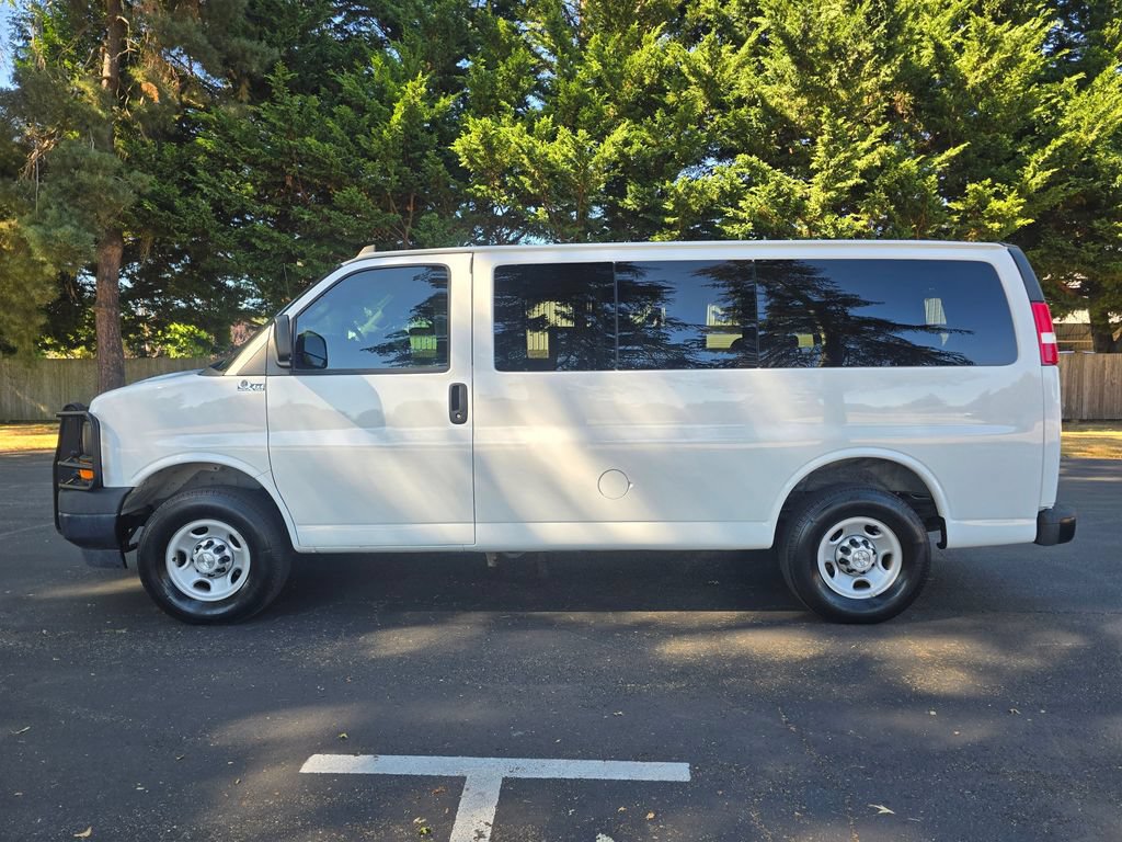 Used 2017 Chevrolet Express 2500 LS RWD image 3