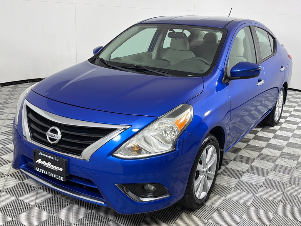 Used 2015 Nissan Versa SL FWD image 10