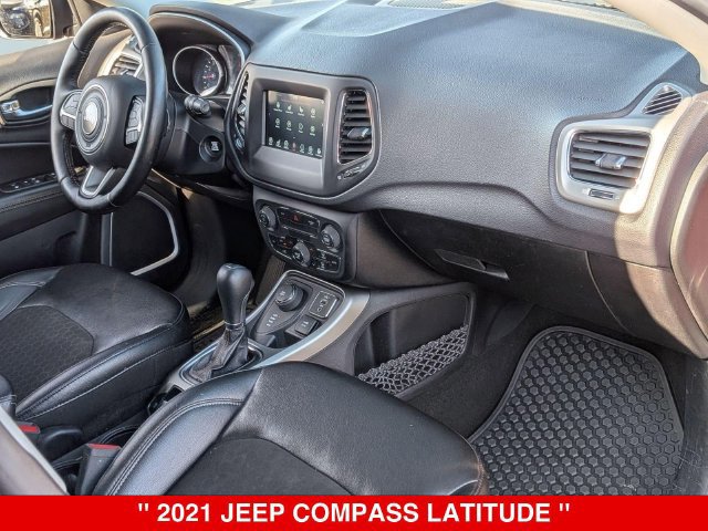 Used 2021 Jeep Compass Latitude w/ Convenience Group AWD/4WD image 39