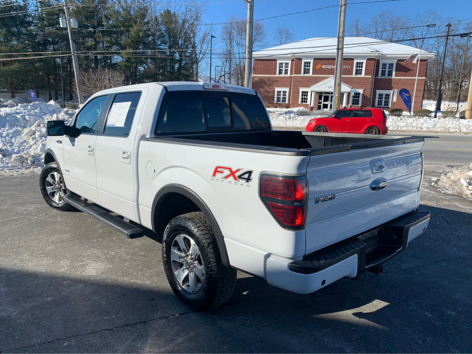 Used 2014 Ford F150 FX4 w/ Equipment Group 402A Luxury image 4