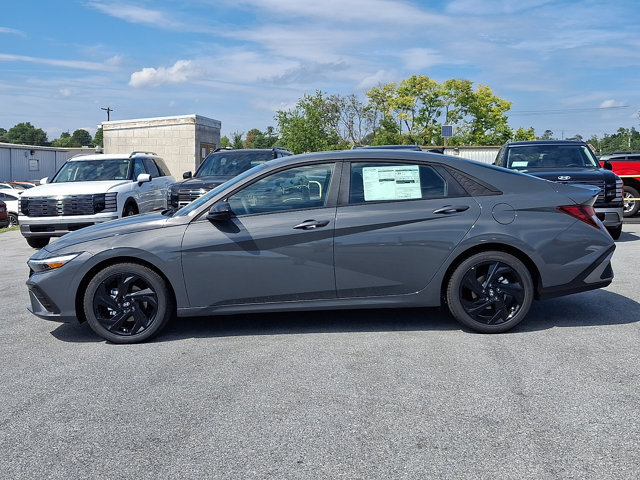 New 2026 Hyundai Elantra SEL Sport FWD image 7
