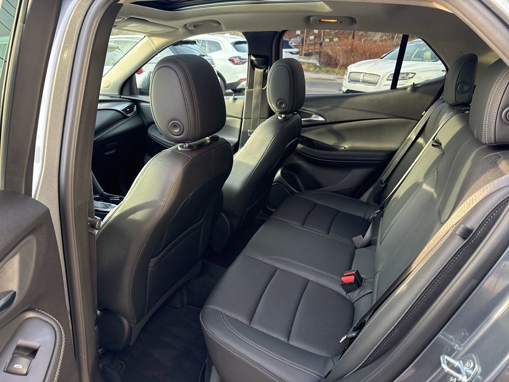 Used 2021 Buick Encore GX Essence w/ Advanced Technology Package image 21