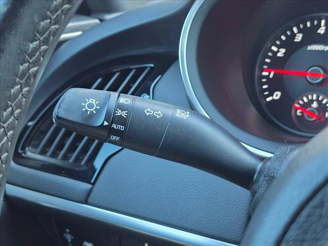 Used 2022 Kia Stinger GT1 AWD/4WD image 10