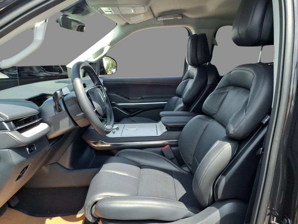 New 2027 Lincoln Navigator L Premier AWD/4WD image 18