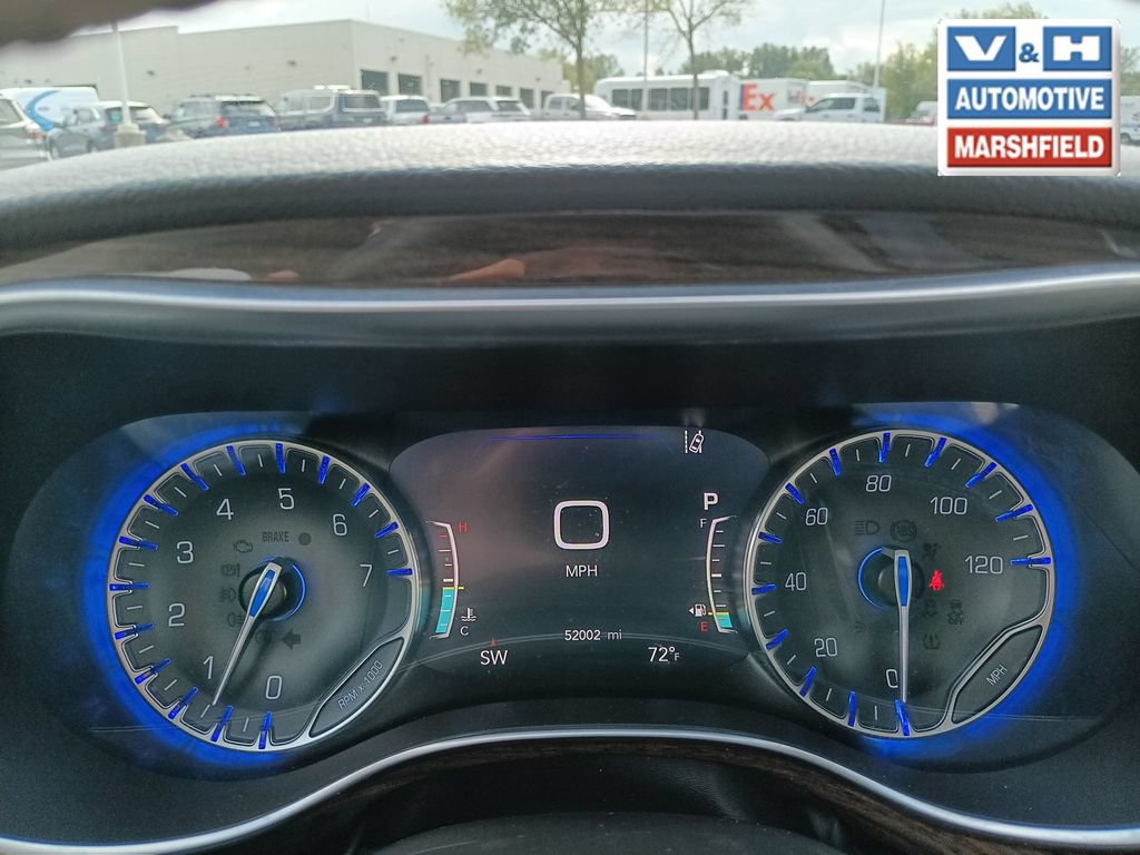 Used 2021 Chrysler Pacifica Limited w/ Premium & Safety Sphere Group AWD/4WD image 11