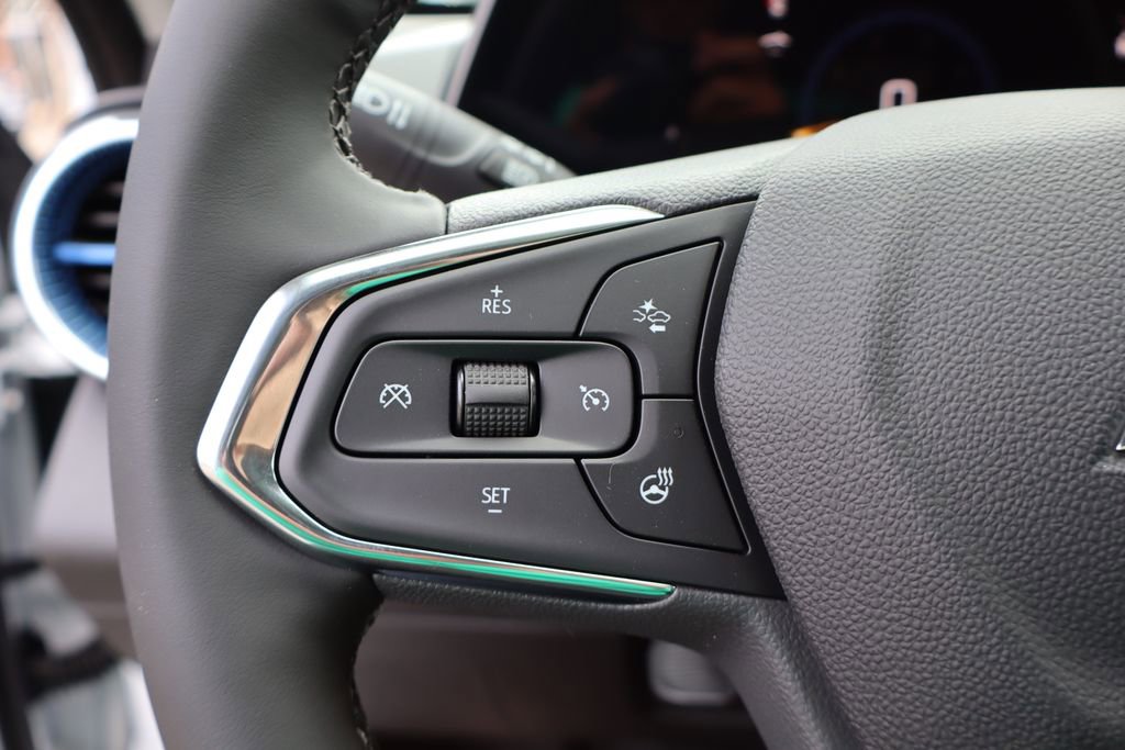 New 2026 Chevrolet Trax LT w/ Driver Confidence Package image 11