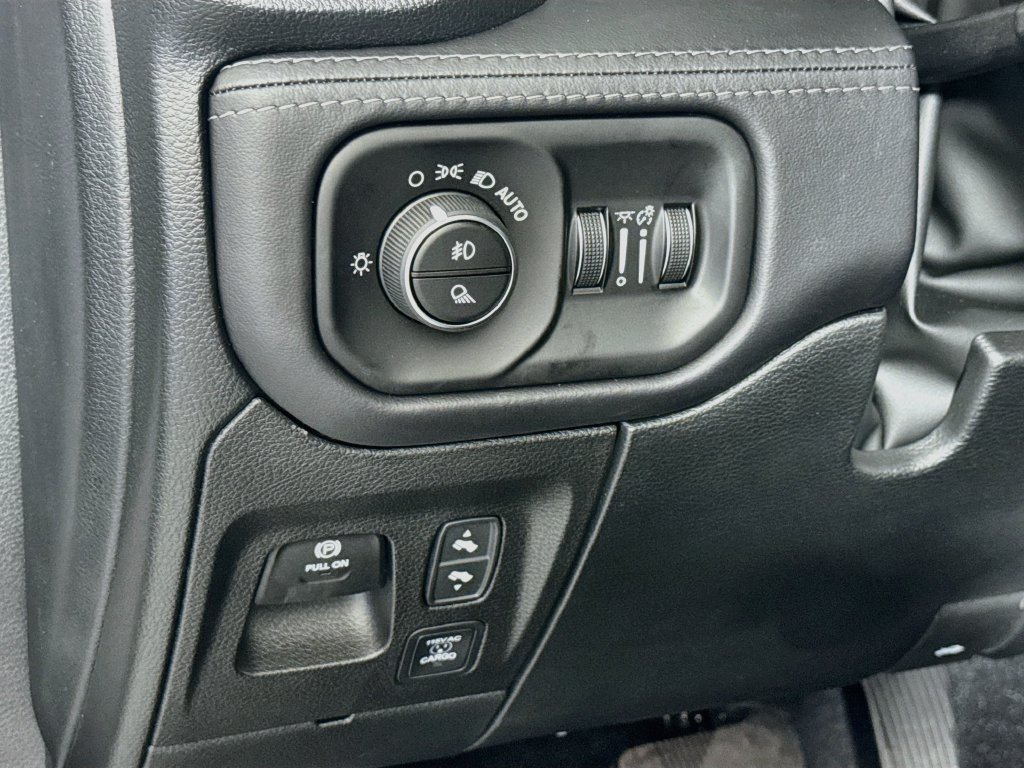 Used 2026 RAM 1500 Limited AWD/4WD image 10