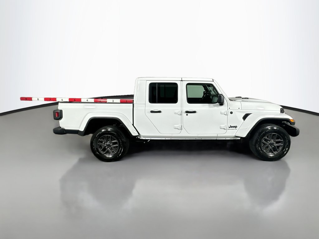 New 2025 Jeep Gladiator Sport AWD/4WD image 8