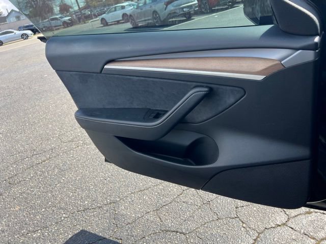 Used 2023 Tesla Model 3 Standard Range image 19