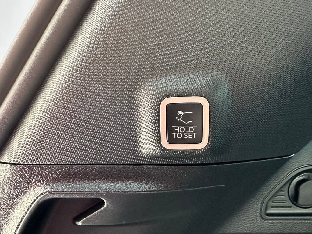 New 2026 Jeep Grand Cherokee Limited AWD/4WD image 17