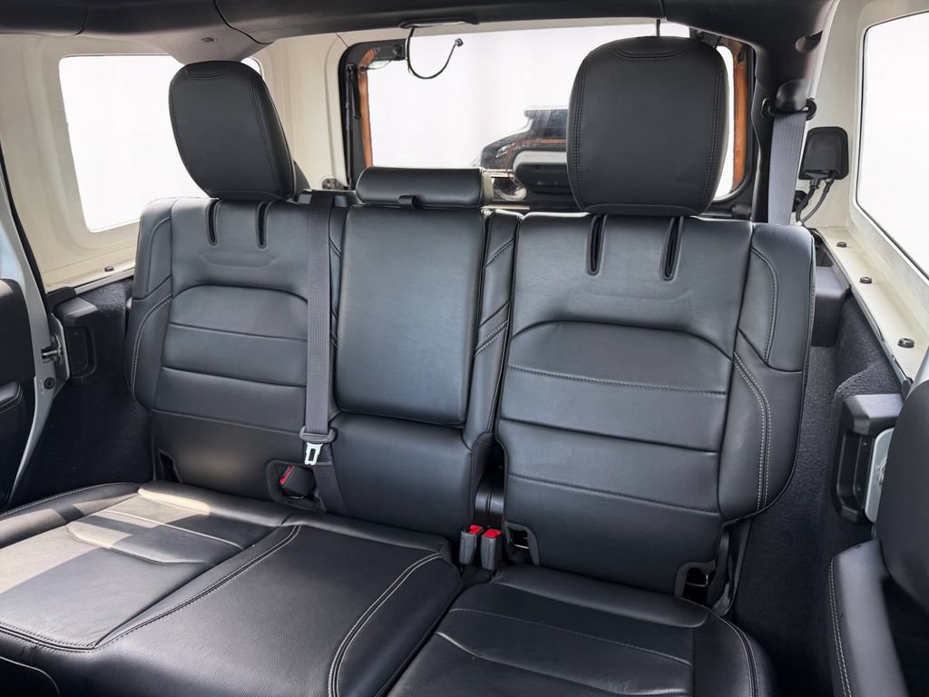 Used 2023 Jeep Wrangler Unlimited Sahara w/ Cold Weather Group AWD/4WD image 13